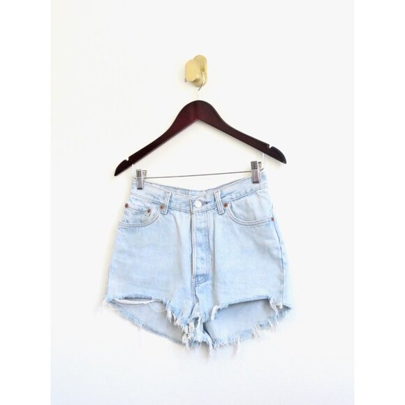 Vintage Levi's Denim Jean Shorts Button Fly Made in USA SZ 26 Waist - Picture 4 of 8